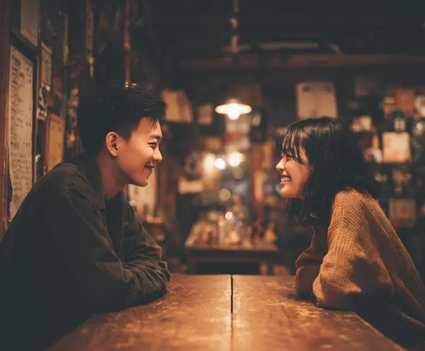 SNSと出会い系プロフィール