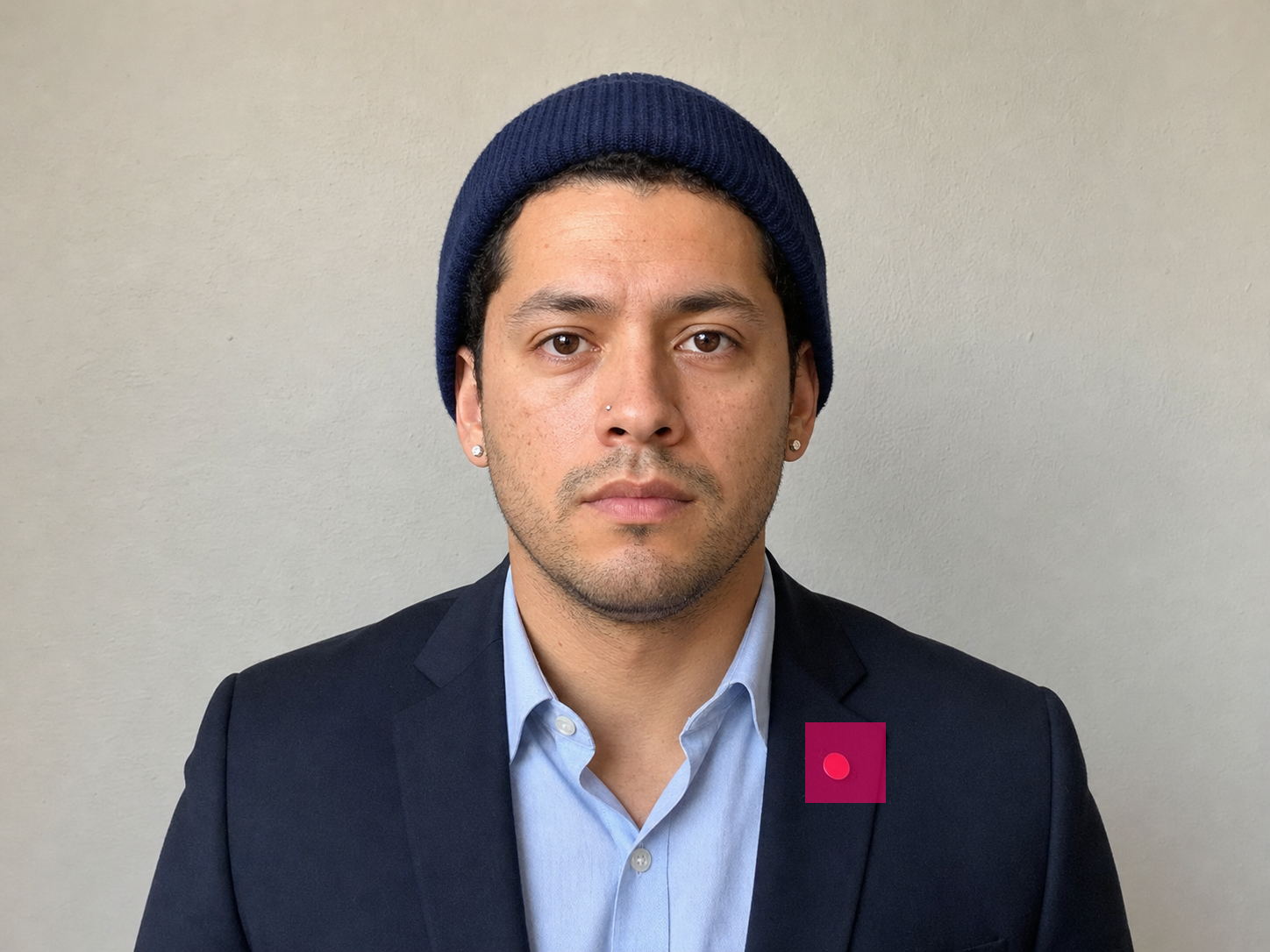 Portrait d’origine avec une sélection translucide sur le pin’s